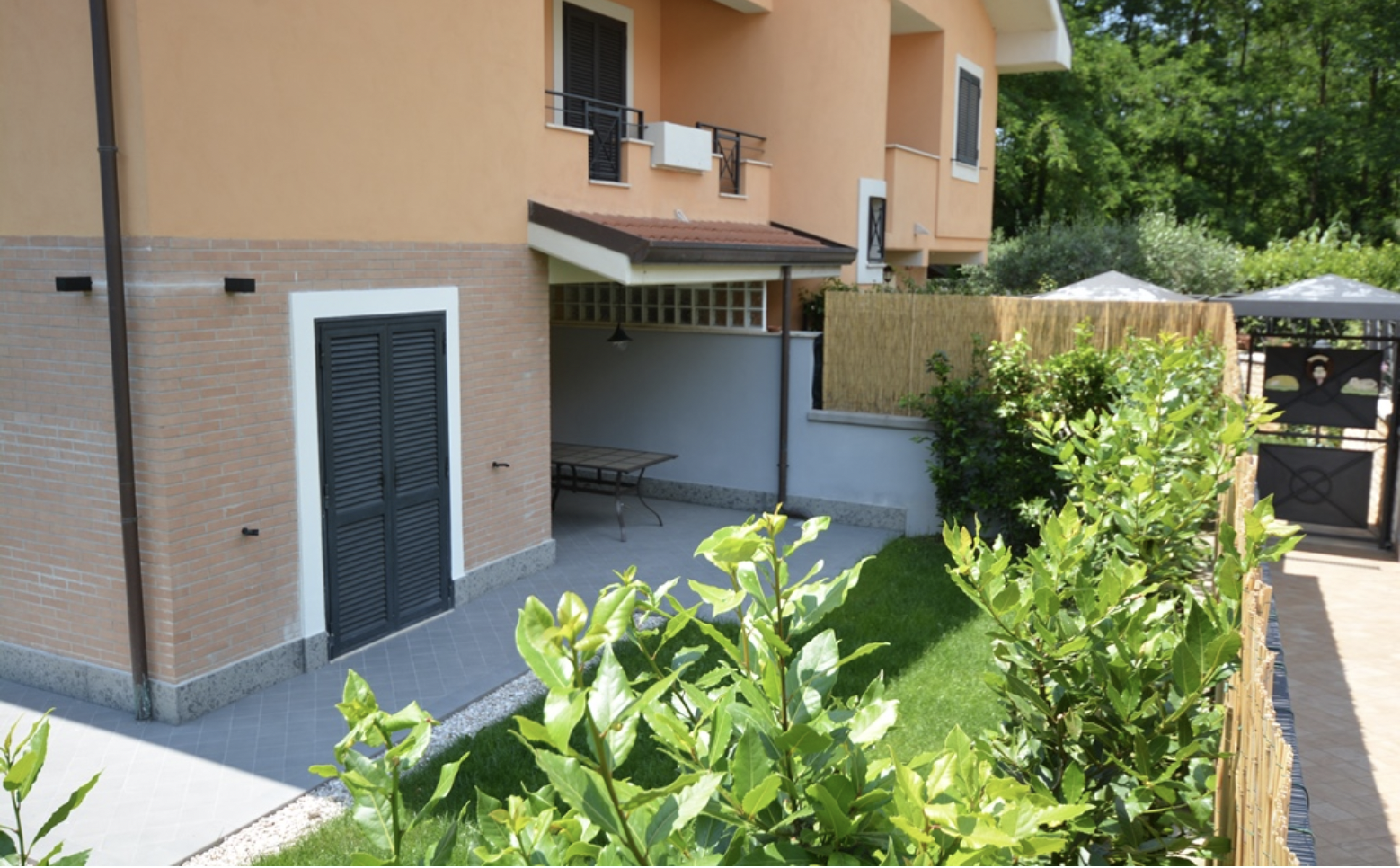 Frosinone, Residence I Lecci 1